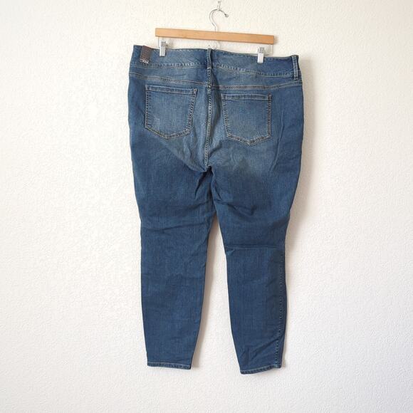 NWT TORRID Women's Jeans Plus Size 22R Jeggings Distressed Premium Stretch - Picture 3 of 8